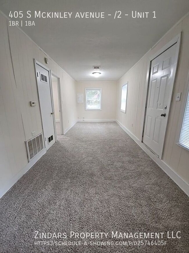 Building Photo - Newly Remodeled 1 bedroom 1 bath apartment...