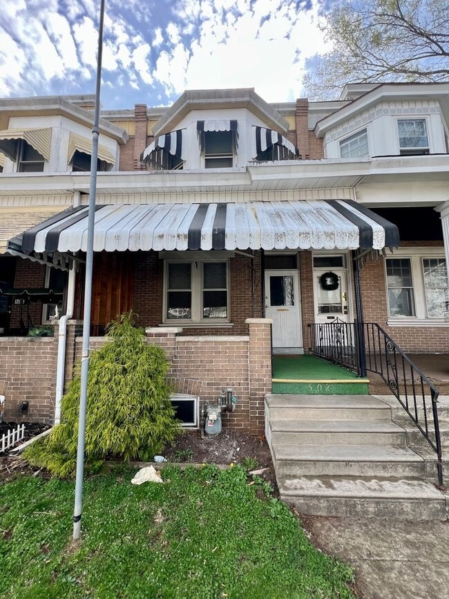 Building Photo - Stunning 3-Bedroom Townhome in Norristown! Available NOW!