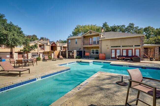 Building Photo - Natures Best Two Bedroom - 360 at 2222 - C...