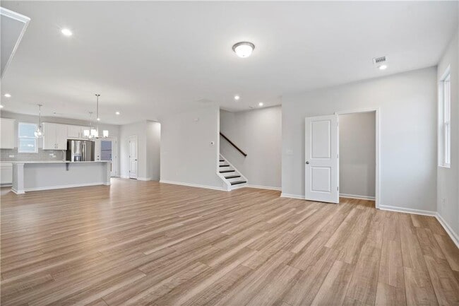 Building Photo - 2320 Whistler Wy NE