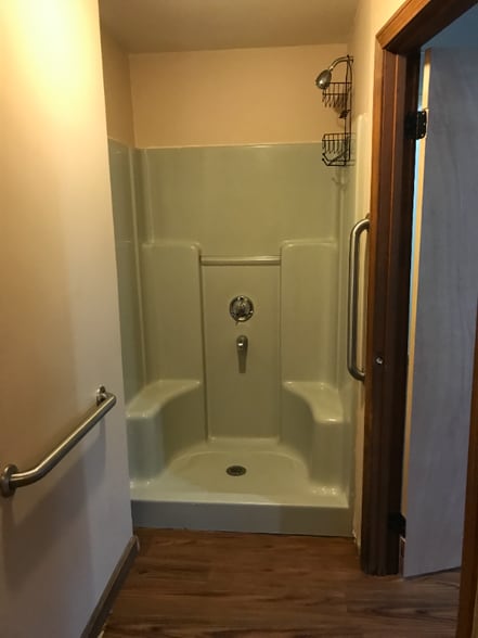 Building Photo - 3 E Main St