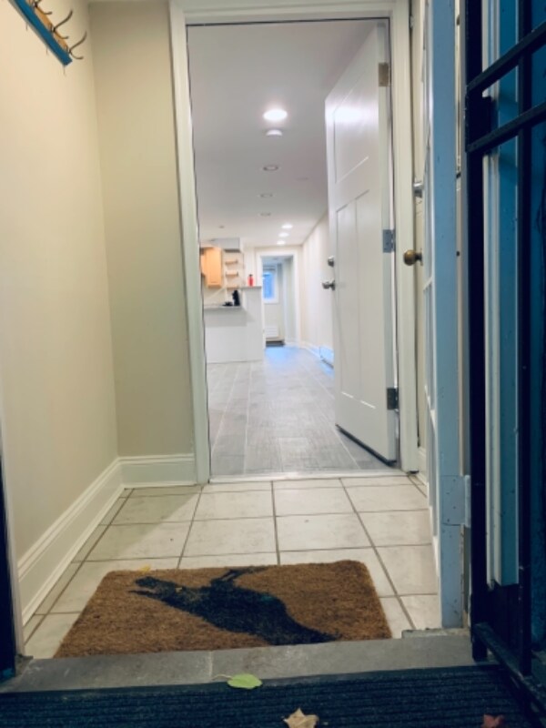 Building Photo - 2807 Ontario Rd NW