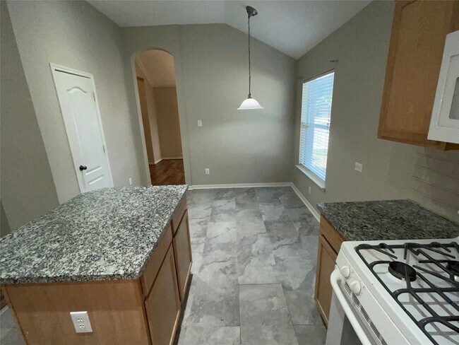 Building Photo - 25011 Emporia Point Ct