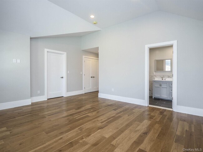 Building Photo - 15 Dunes Ln