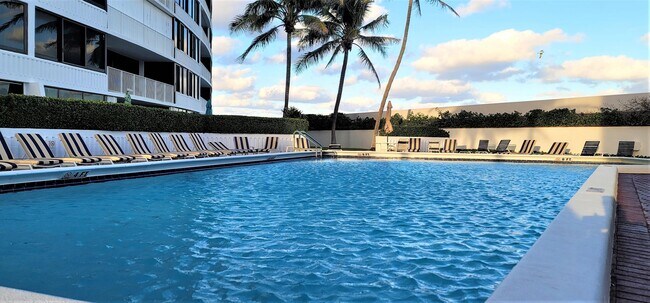 Building Photo - 3589 S Ocean Blvd