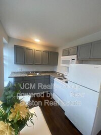 Building Photo - 56 Johnson St