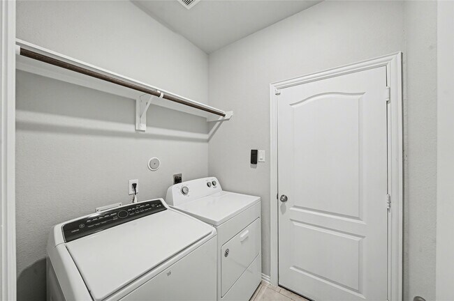 Building Photo - 8407 Balding Dr