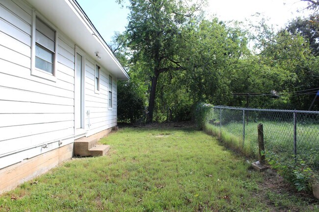 Backyard - 1260 W Frey St