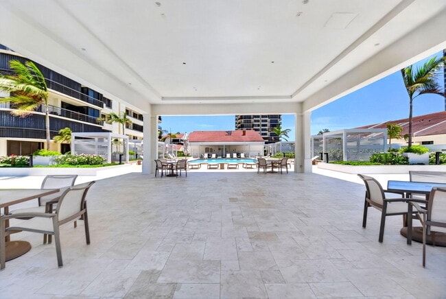 Building Photo - 4000 N Ocean Dr