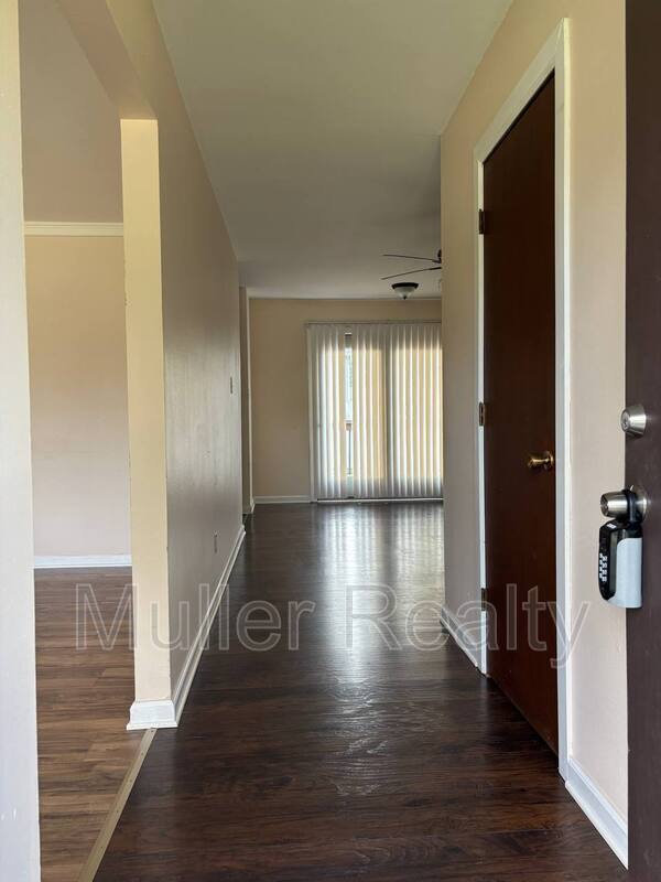 Building Photo - 6436 Tewksbury Dr NW