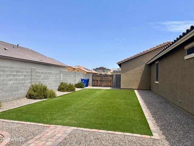 Building Photo - 18569 W Via Montoya Dr