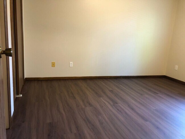 Building Photo - 3 Bed/2bath Single Family Home in Parkwood East