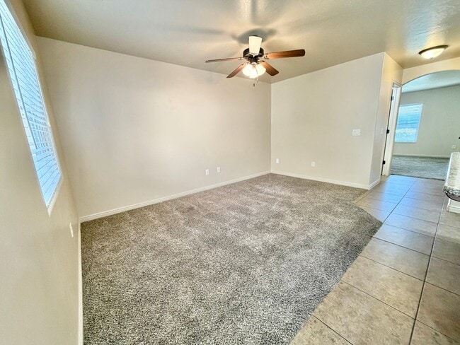 Building Photo - Fossil Hills #51-Beautiful town home near little valley