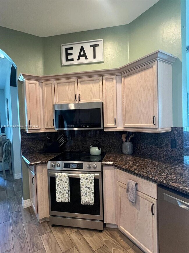 Building Photo - 6328 Hatteras Club Dr