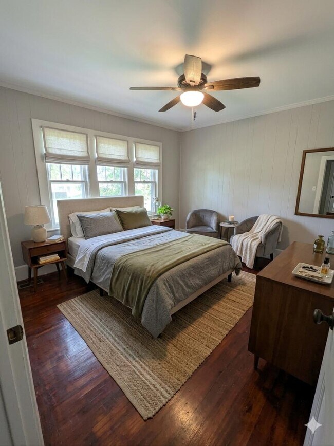 Building Photo - 2404 Whitesburg Dr