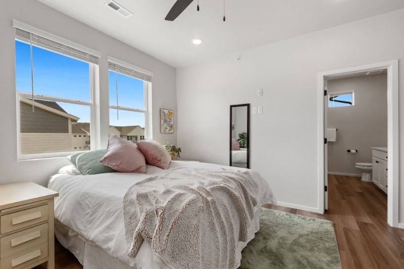 Building Photo - 2296 Setting Sun Dr