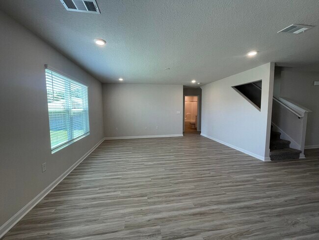 Building Photo - 339 Flounder St