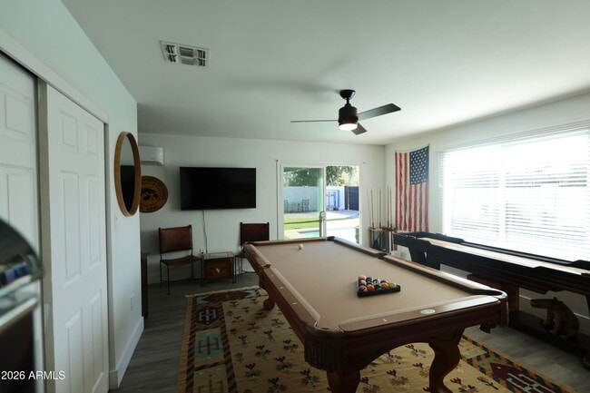 Building Photo - 1011 W Elna Rae St