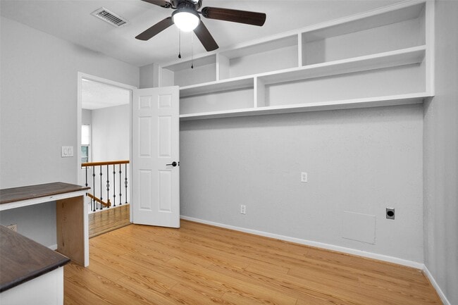 Building Photo - 106 N Rushwing Cir