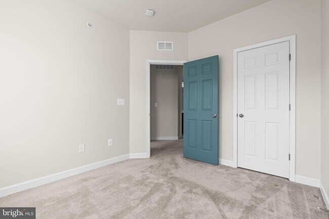 Building Photo - 3030 Mia Ln