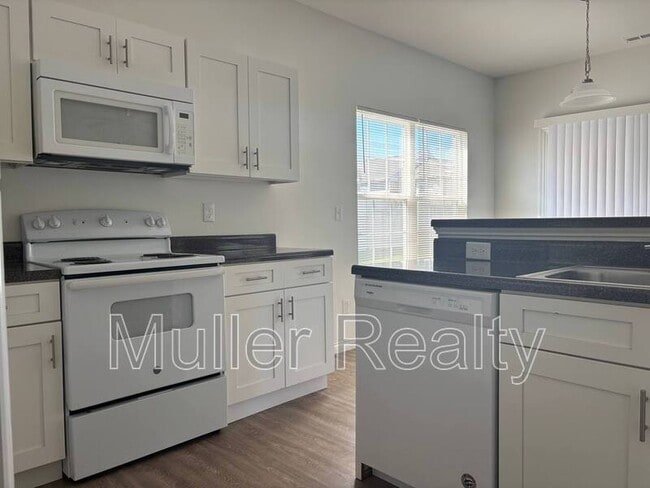 Building Photo - 4805 Fennel Rd
