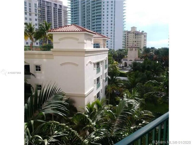 Building Photo - 19900 E Country Club Dr