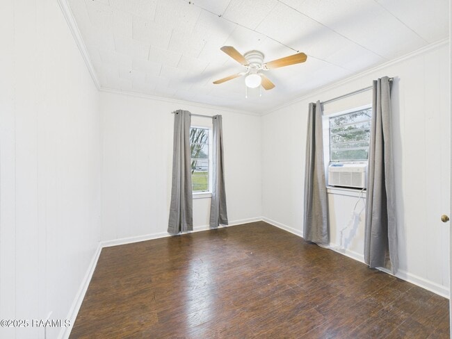 Building Photo - 9123 Cameron St