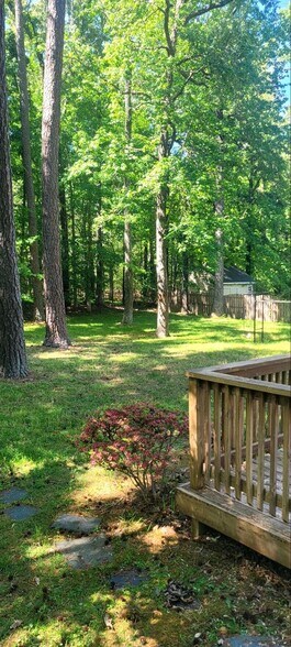 Building Photo - 412 Pagebrook Dr