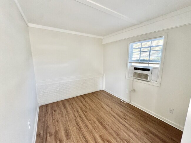 Building Photo - 3880 Spottswood Ave