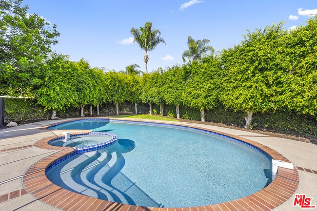 Building Photo - 15151 Marne Cir