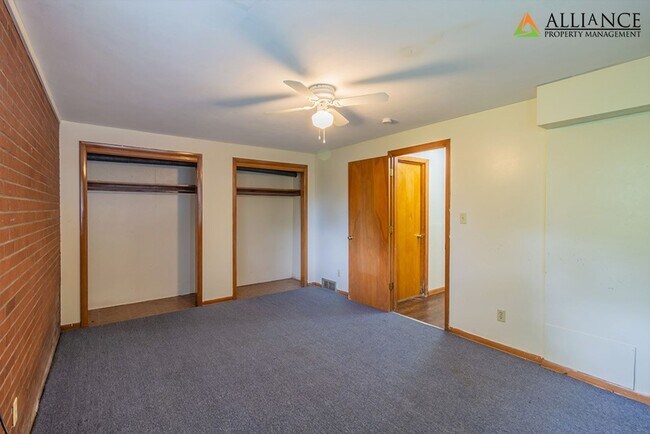 Building Photo - Houston St. 1725 -27