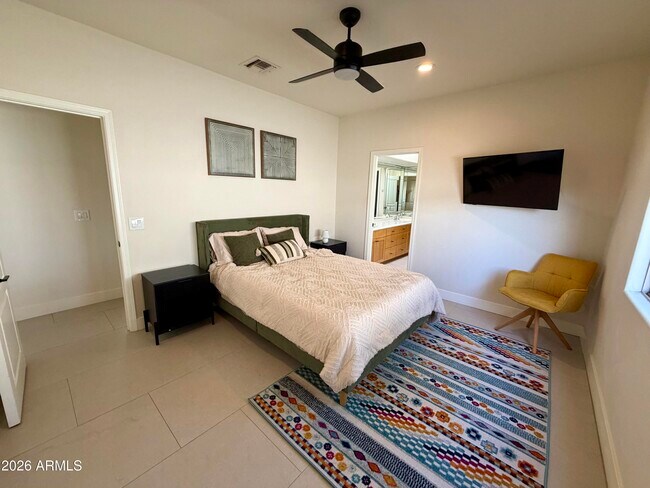 Building Photo - 6139 N 31st Ct