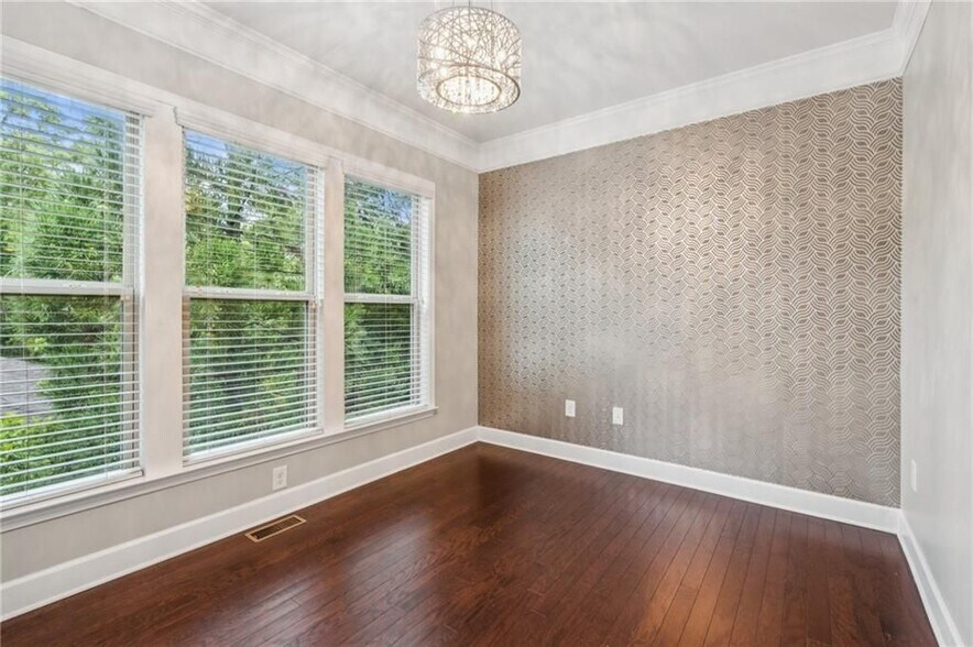 Building Photo - 1514 Woodbridge Way NE