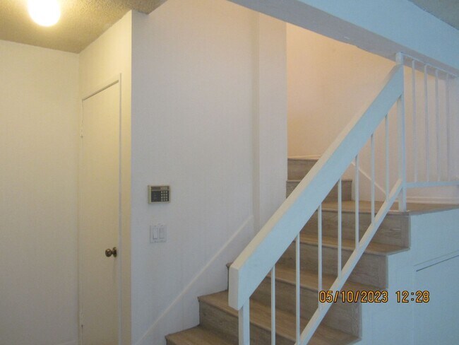Building Photo - SPACIOUS 2 STORY CONDO