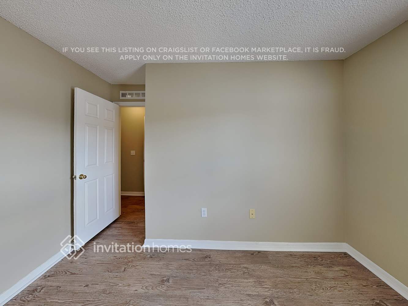 Building Photo - 1130 St Tropez Ct