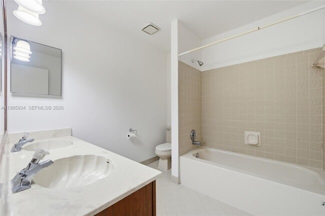 Building Photo - 676 NW 107th Ln