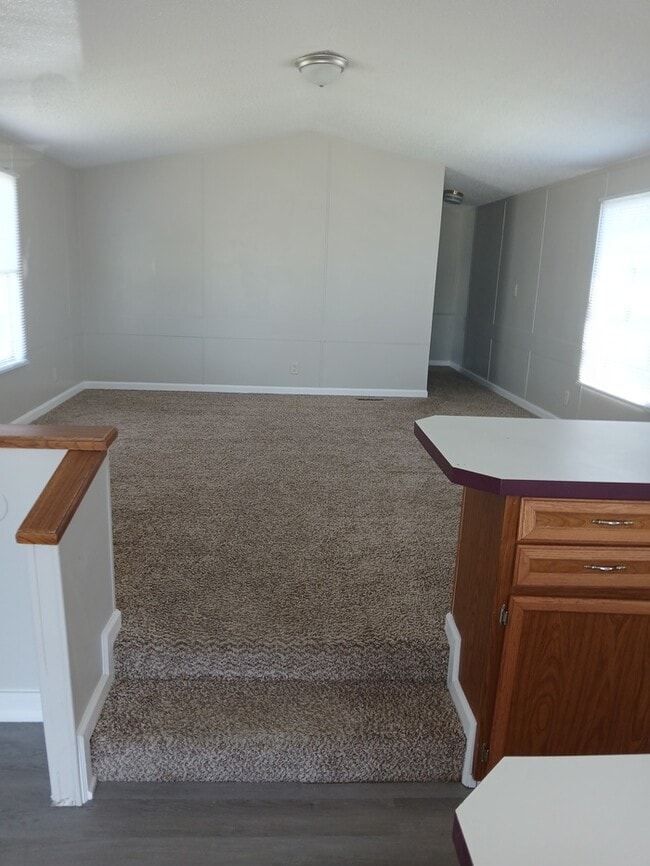 Building Photo - Mobile Home For Sale