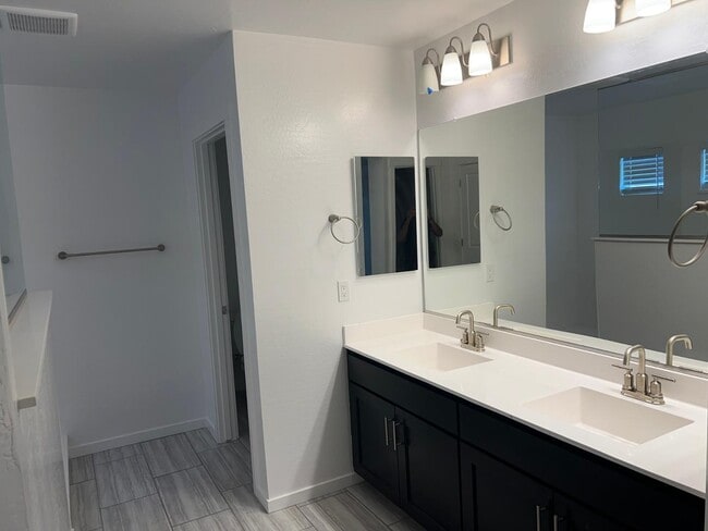 Building Photo - 6036 W Camino San Xavier