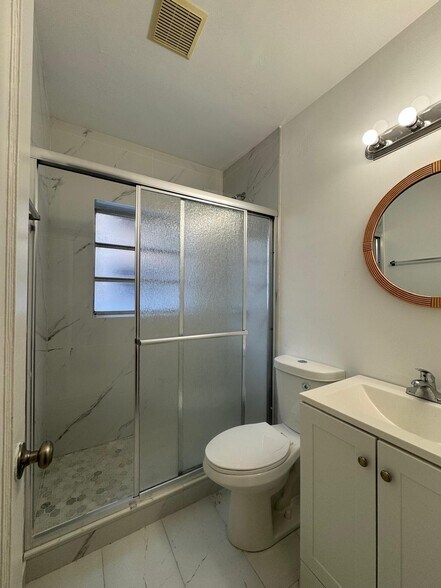 Building Photo - 2732 SW 23rd Ter