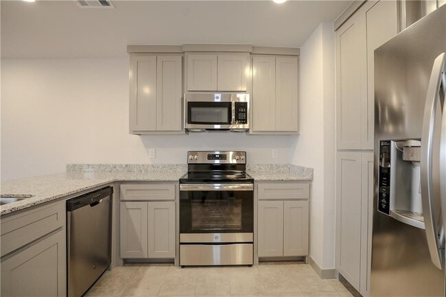 Building Photo - 3412 SW Vel Mews