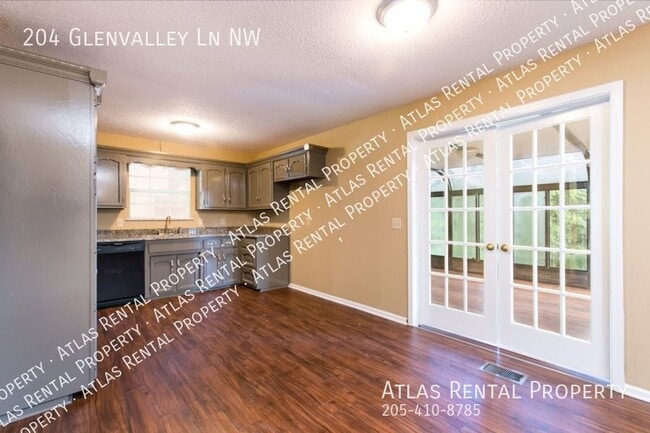 Building Photo - 204 Glenvalley Ln NW