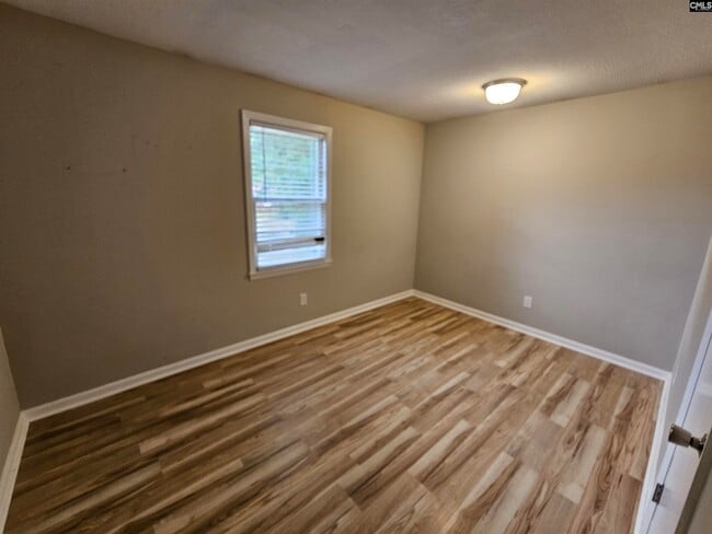 Building Photo - 10 Cinda Leigh Ct