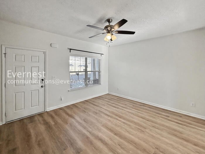 Building Photo - 1522 Sprucedale Dr