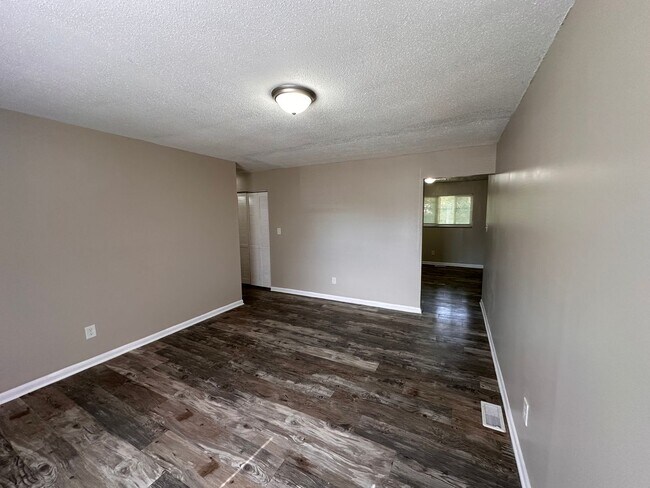 Building Photo - 9630 Downes Ct