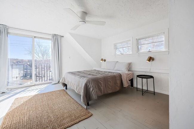 Building Photo - WINTER RENTAL: Painters Perch on Rocky Neck