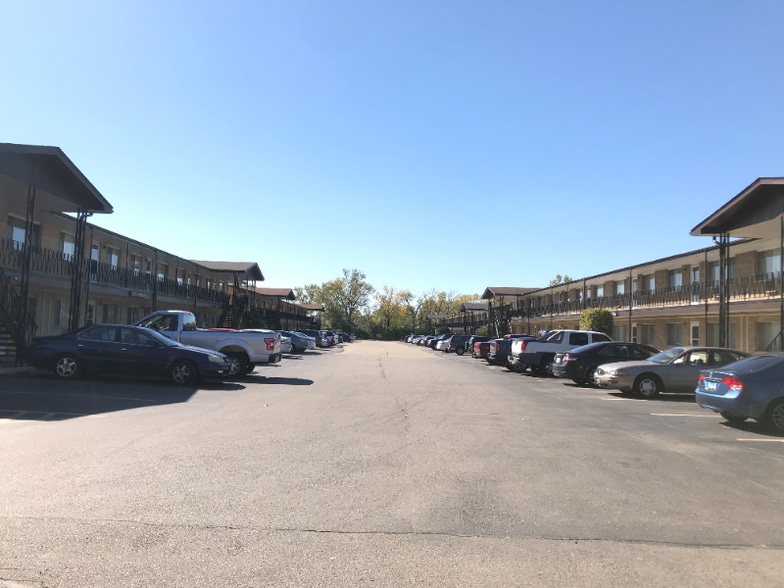 Building Photo - 3060 Kathe Ln