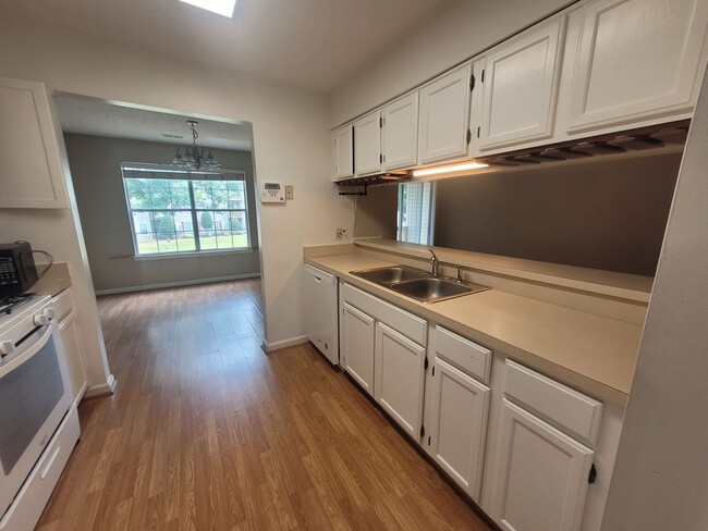 Building Photo - 12732 Daybreak Cir