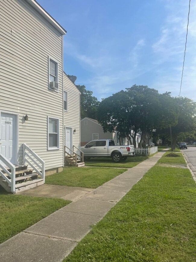 Primary Photo - Ocean View / Willoughby Rental Available!