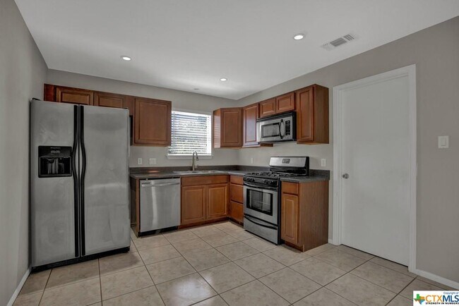 Building Photo - 650 Freiling