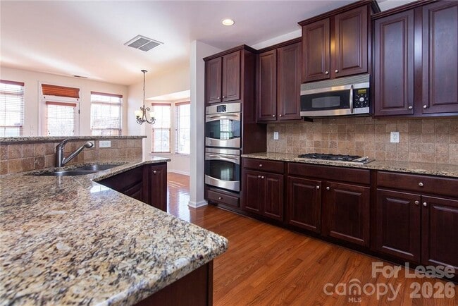 Building Photo - 9921 Kings Parade Blvd